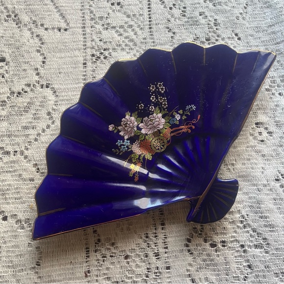 Accents Vtg Japanese Porcelain Cobalt Blue Fan Shaped Floral Design
